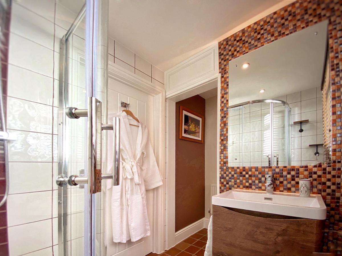 Hambrook House Canterbury - New Luxury Guest House With Espa Spa Complex 외부 사진