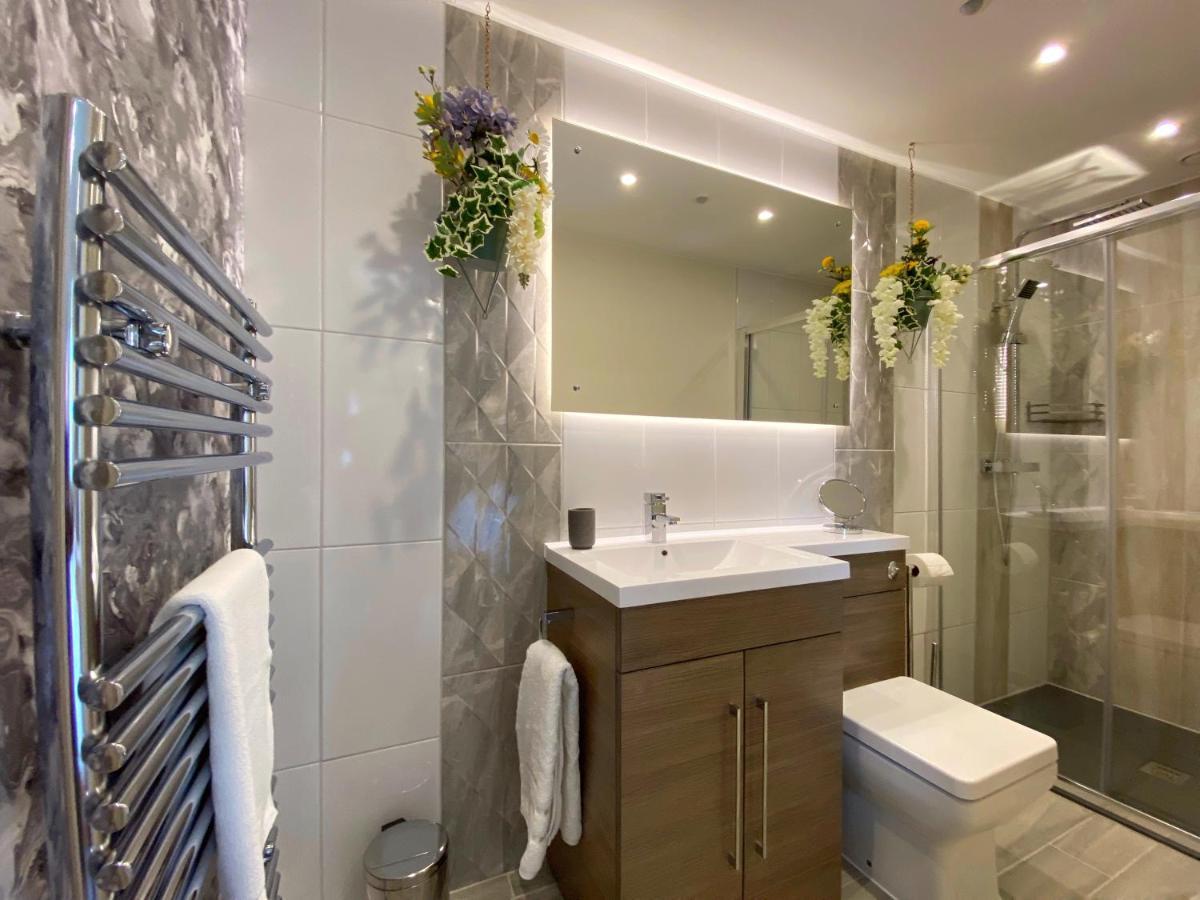 Hambrook House Canterbury - New Luxury Guest House With Espa Spa Complex 외부 사진