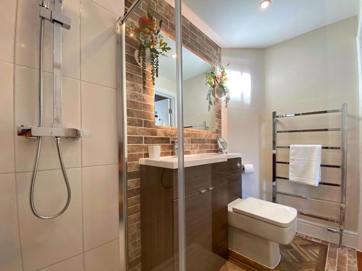 Hambrook House Canterbury - New Luxury Guest House With Espa Spa Complex 외부 사진