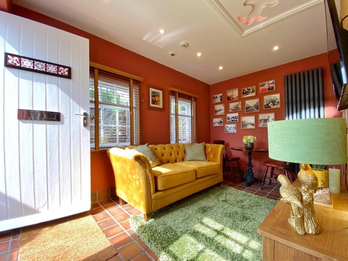 Hambrook House Canterbury - New Luxury Guest House With Espa Spa Complex 외부 사진